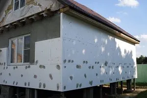 Tehnologie consolidarea spumei în izolarea fațadelor