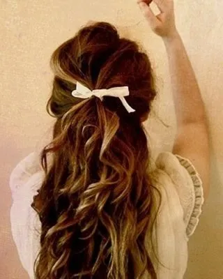 Hair styling ondulat și creț la domiciliu