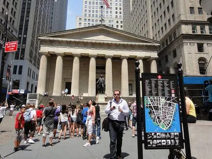 Wall Street, (Wall Street) în New York (strada) Wall Street, (Wall Street) în New York