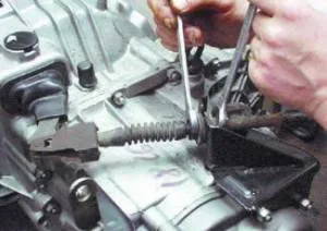 UAZ pâine de reparații auto cu propriile lor mâini (ghid de reparații dezasamblare UAZ 452 pâine de ajustare) UAZ pâine de reparații auto cu propriile lor mâini