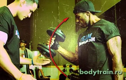 Exercitarea ciocan ca un ciocan pentru a face biceps corect (do) Exercitarea ciocan, cum să ciocan pe biceps dreapta