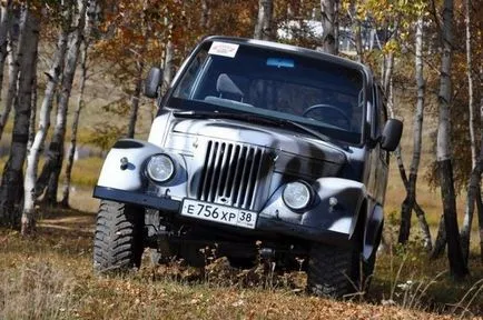 SUV-ul unic, cu mâinile sale