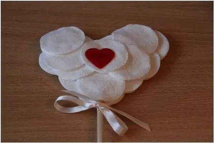 Valentine cu propriile sale mâini de hîrtie cu copiii (copil care frecventează) Valentine cu propriile sale mâini de hîrtie cu copii