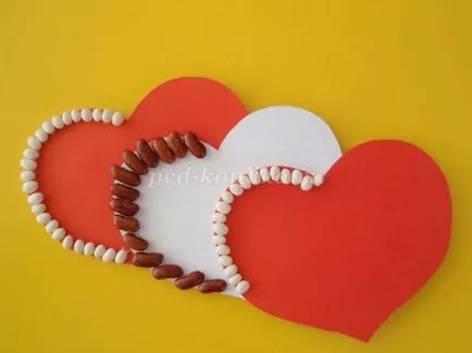 Valentine cu propriile sale mâini pentru copiii copiilor preșcolari (mâini) Valentine cu propriile sale mâini pentru copiii preșcolari