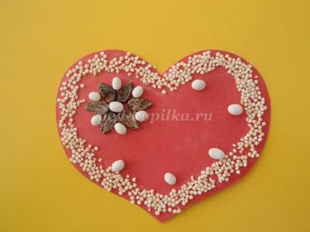 Valentine cu propriile sale mâini pentru copiii copiilor preșcolari (Valentine) Valentine cu propriile sale mâini pentru copiii preșcolari