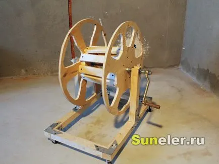 Strângerea cablului în ondulat sau de ce facem electrician mai repede decât celelalte (activitatea electrică) Strângerea cablului în ondulat sau de ce facem electrician mai repede decât altele