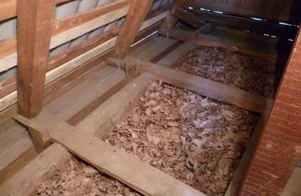 Izolarea termică a plafonului într-o casă privată, cu propriile sale mâini de pe acoperiș rece este cald, cu atât mai bine din interior (cu mâinile) Izolarea termică a plafonului într-o casă privată, cu propriile sale mâini de pe acoperiș rece este cald, cu atât mai bine din interior,