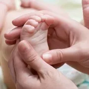 вилікувати грибок нігтя оцтом