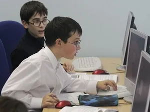 як лікувати короткозорість у підлітків