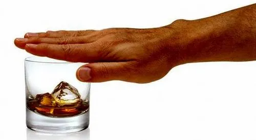 чи потрібно лікувати алкоголізм