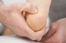 ніж вилікувати ногу