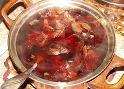 лікувати геморой цибулею