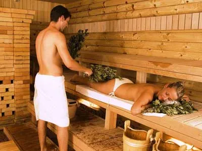 як лікувати спину в бані