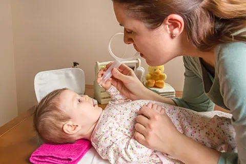 як лікувати риніт у грудничка