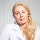 у дитини болить вухо