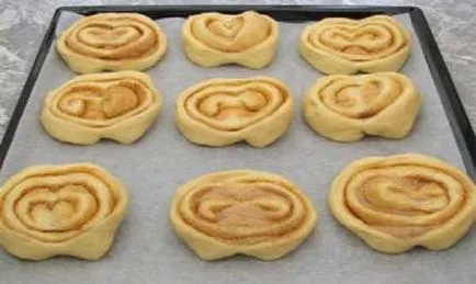 chifle delicioase din aluat de drojdie în cuptor