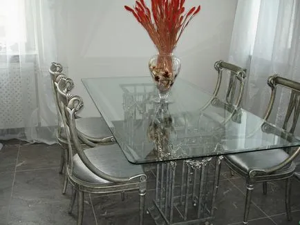 Deduceți petele de pe agenții de mobilier îndepărtarea petelor din lemn si mobilier lăcuit (cum pentru a îndepărta petele de mobilier) Deducem pete pe agenții de mobilier elimina petele de lemn și mobilier lăcuit
