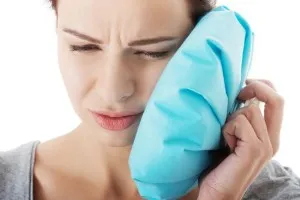 як лікувати розтягнення щелепи
