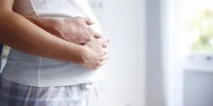 36 тиждень вагітності тягне низ живота