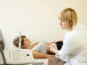 які ознаки позаматкової вагітності