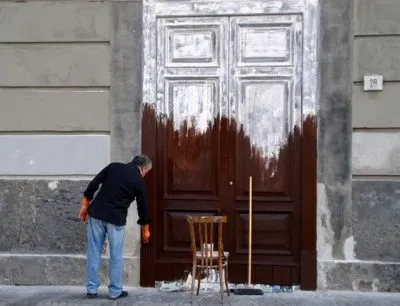 Cum să picteze usi de interior, fără a îndepărta vopseaua veche în sine (interior) Cum să picteze usi de interior, fără a îndepărta vopseaua veche sine