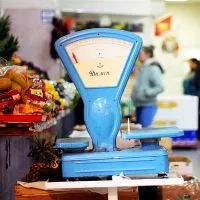 Plot pe un comerț bun