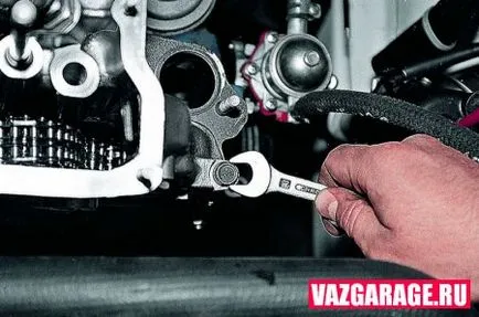 Înlocuirea garniturii chiulasei de pe VAZ-2106