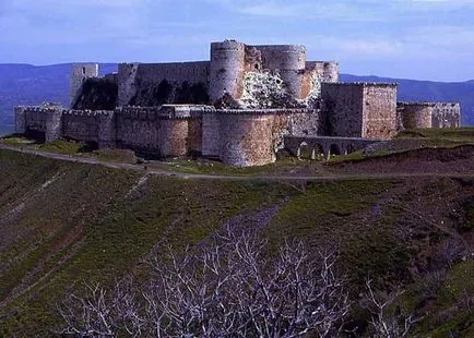 Castelul (clădire), Krugosvet Enciclopedia (Castelul) Castelul (clădire), Krugosvet enciclopedie