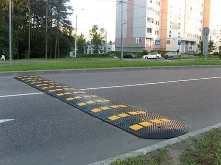 Conectați-vă încetinitoare sau cocoașe