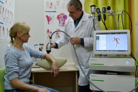 як лікувати розтягнення в ліктьовому суглобі