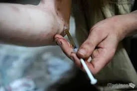 Куди колятся наркомани як лікувати вени наркомана