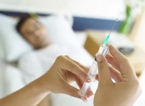 синяк ущільнення на сідницях від уколу