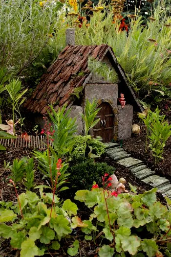 casă mică decorative pentru o gradina sau de flori paturi pentru case (case) Casa decorative mici pentru o gradina sau de flori paturi pentru case