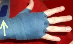Cum să bandaj mână (încheietura mâinii), durata de kickboxing