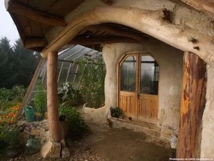 Cum de a construi o casa de chirpici cu propriile lor mâini avantajele și dezavantajele (mâini) Cum de a construi o casa de chirpici cu propriile lor mâini avantajele și dezavantajele