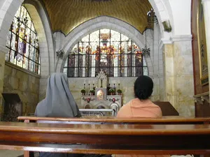 Cea mai mare altar de pelerinaj crestin pentru incepatori - femeie e zi (pelerinaj) Cea mai mare altar de pelerinaj crestin pentru incepatori - femeie s zi