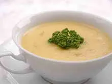 Dovlecel - un tânăr de legume, armonie și sănătate, doamnă plus 40 (suc de fructe) Dovlecel - un tânăr de legume, armonie și sănătate, doamnă 40 plus