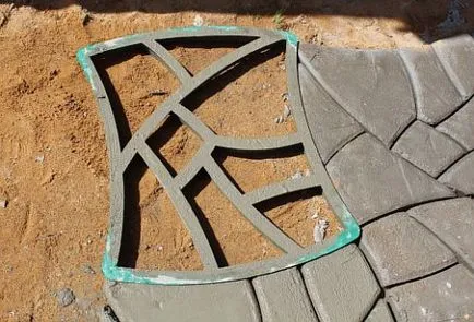 Fabricația calea de gradina, folosind forme de plastic - stroymasterskaya