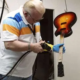 Cum de a face Gibson Guitars