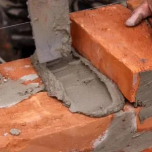 Ca punând un pas drept caramida cu ghid pas și video (caramida) Ca punând un pas drept caramida cu ghid pas și video