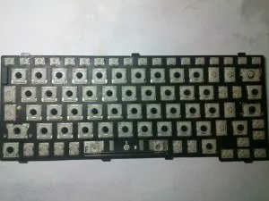 Cum se curata tastatura netbook sau laptop