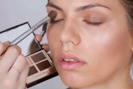 Cum se aplică pașii de umbră, video, ce să aleagă, aplicarea tehnologiei, umbrele sub culoarea ochilor (utilizare) Cum se aplică pașii de umbră, video, ce să aleagă, aplicarea tehnologiei, umbrele sub culoarea ochilor
