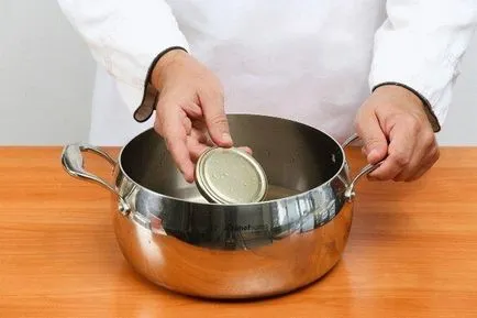 Amint azt a sterilizált üvegekbe