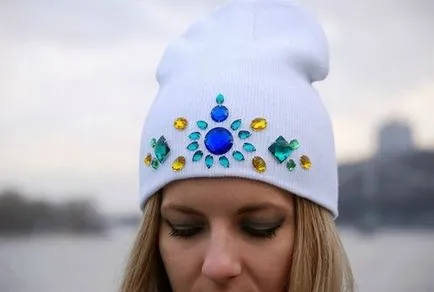 Hogyan és mit lehet díszíteni a kupak