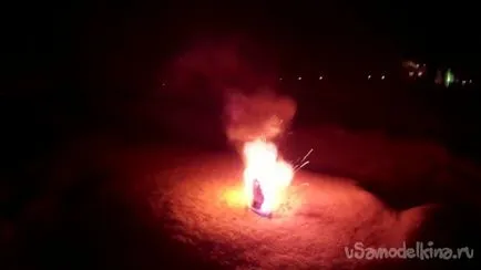FIRE jelet kezével otthon