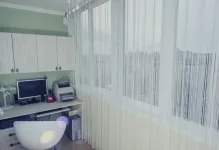 Vakok erkélyek kezük