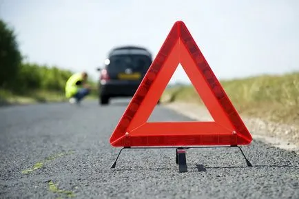 Elmenekült a baleset színhelye, a büntetés elhagyja a baleset helyszínén (eltűnt) Elmenekült a baleset helyszínen, a büntetés elhagyja a baleset helyszínén