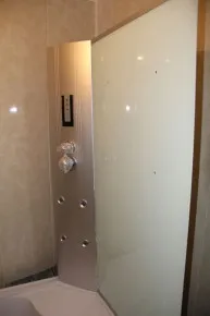 Hogyan kell telepíteni a zuhanyfülke magát