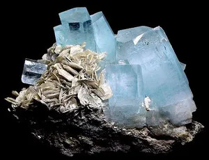 Aquamarine (aqamarine)