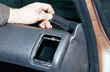 Eltávolítása és cseréje a torpedó (előlapon) 2110, 2111, 2112
